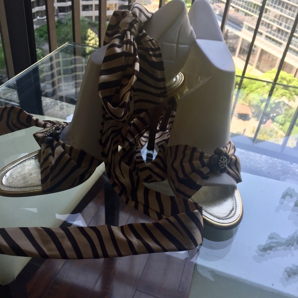 Animal Print Shoes open heel with ties - Picture 3 of 7